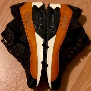 Women’s Nike Air Max 90 LX